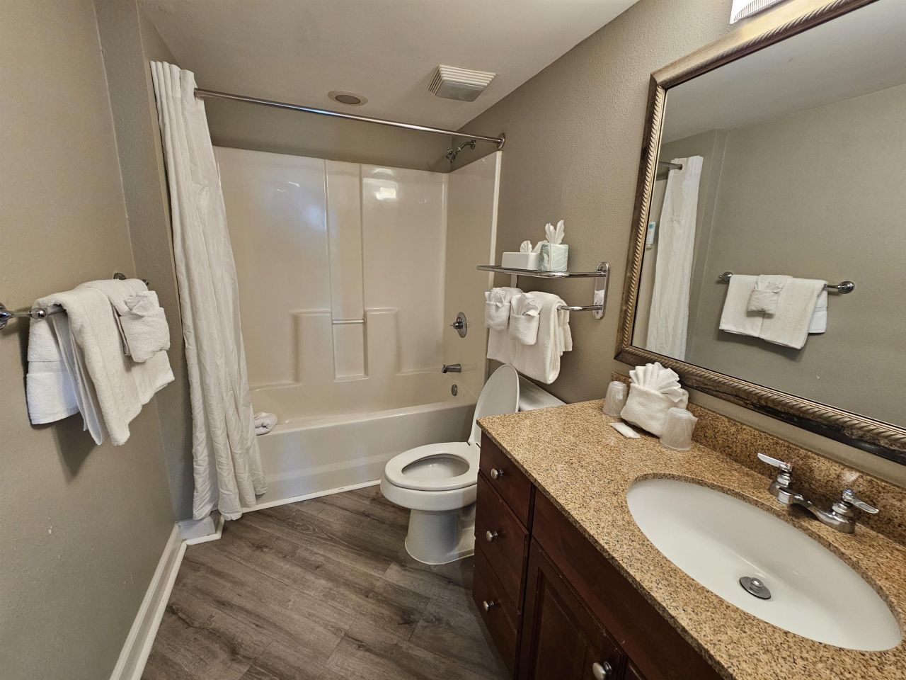 5200 N Ocean Blvd.  Photo 4