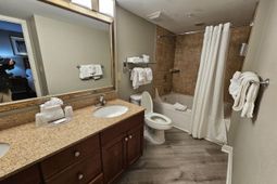 5200 N Ocean Blvd.  photo 4