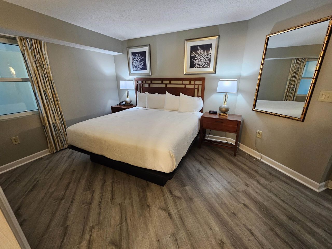 5200 N Ocean Blvd.  Photo 5