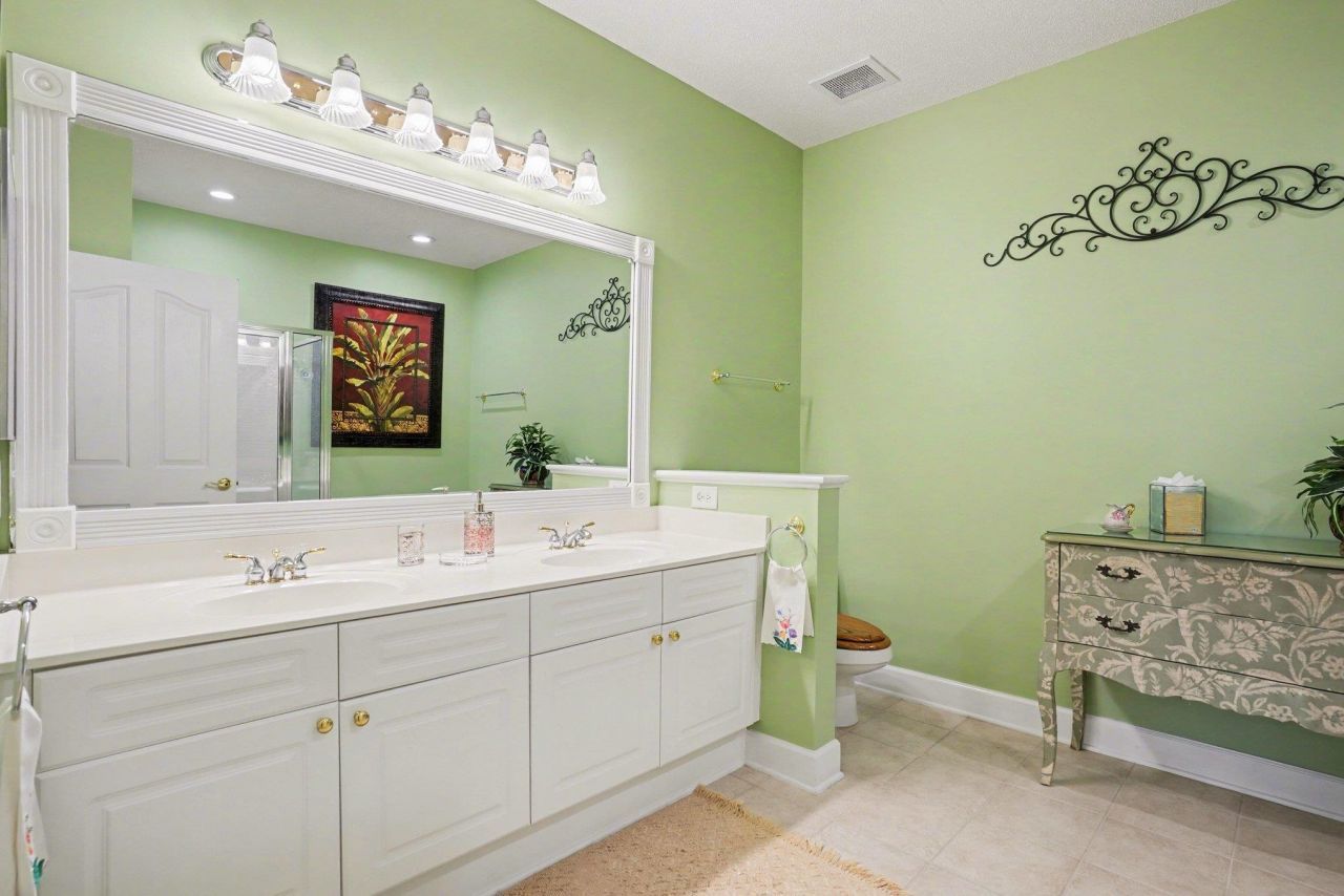 2241 Waterview Dr. Photo 16