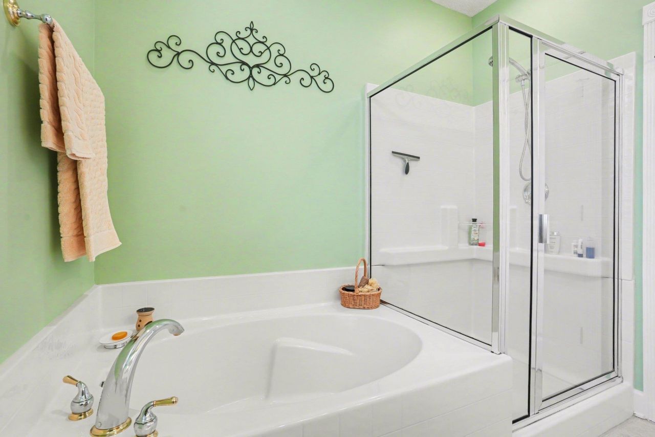 2241 Waterview Dr. Photo 21