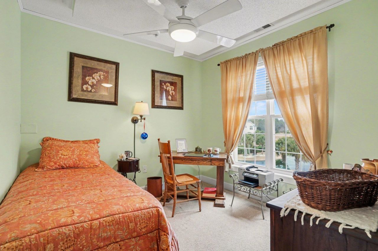 2241 Waterview Dr. Photo 22