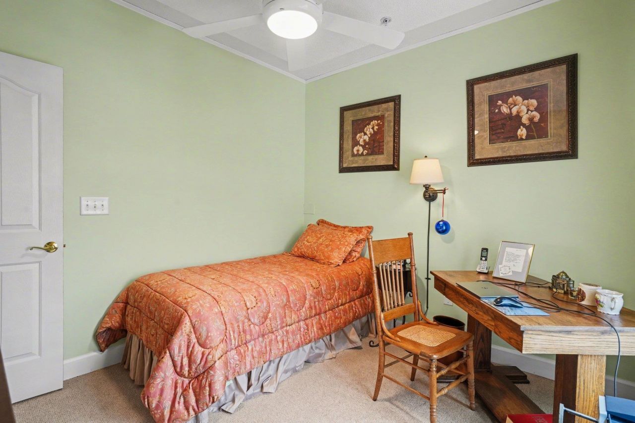 2241 Waterview Dr. Photo 23