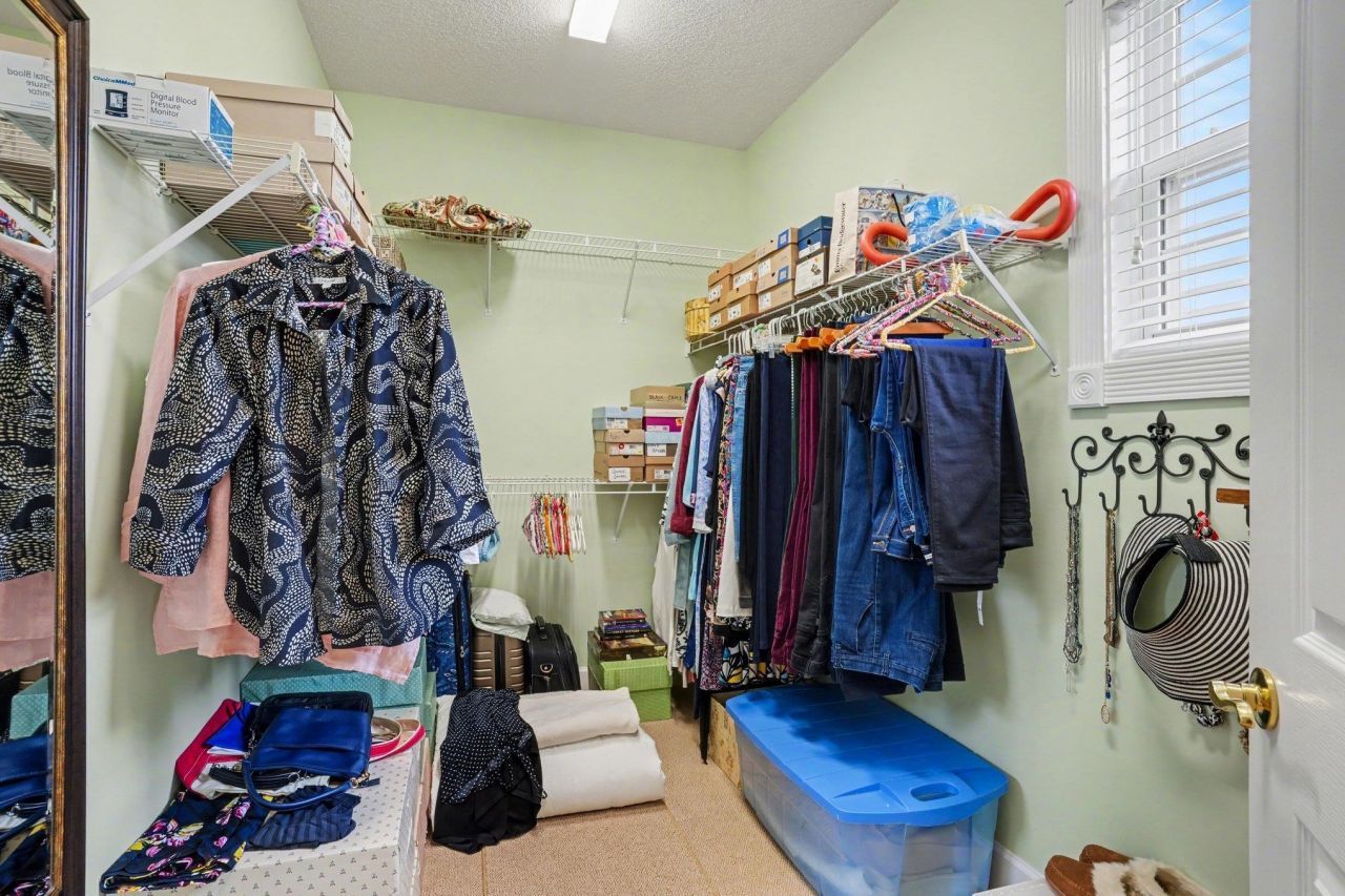 2241 Waterview Dr. Photo 28