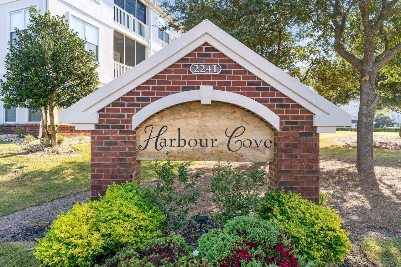 2241 Waterview Dr. Photo 35