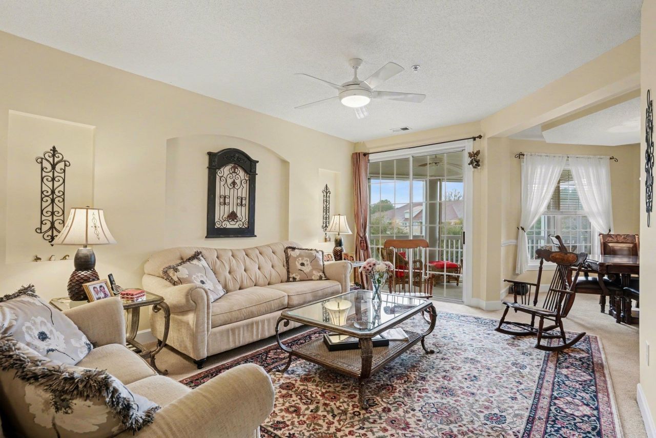 2241 Waterview Dr. Photo 4