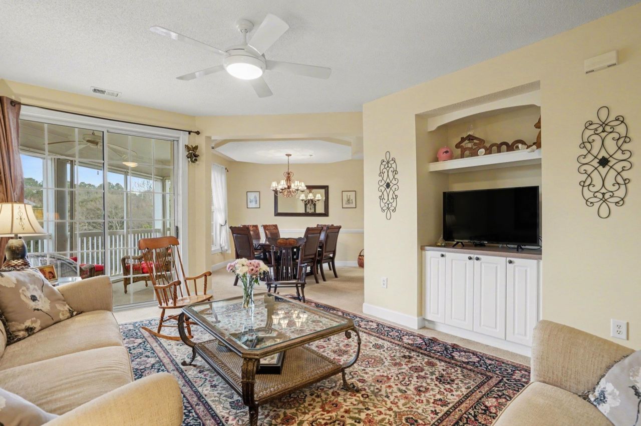 2241 Waterview Dr. Photo 5