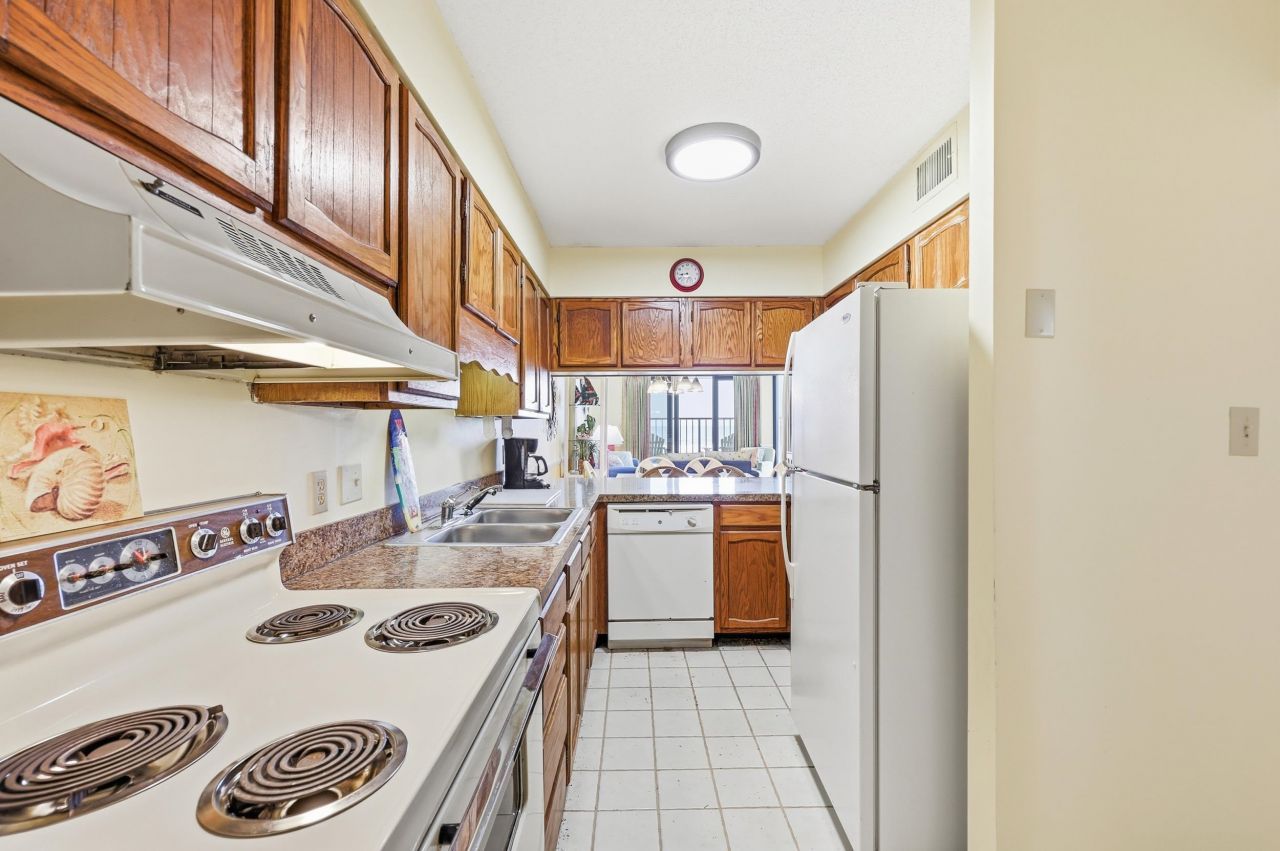 2101 S Ocean Blvd.  Photo 9