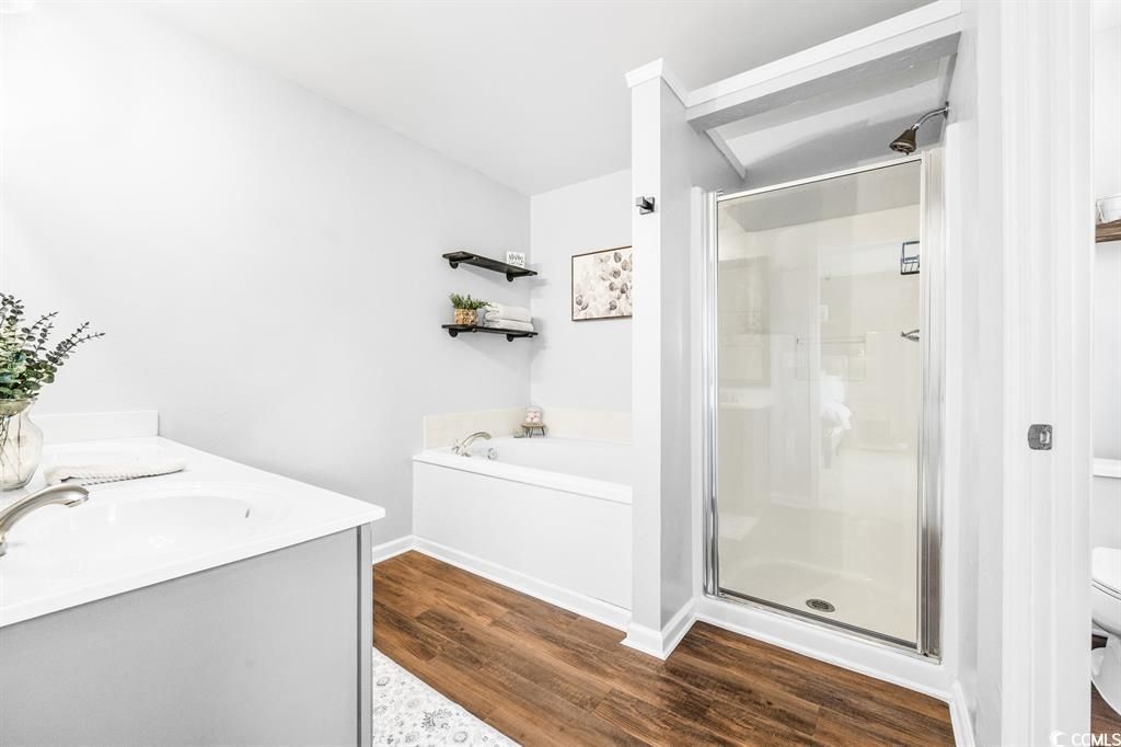 4753 Farm Lake Dr. Photo 19