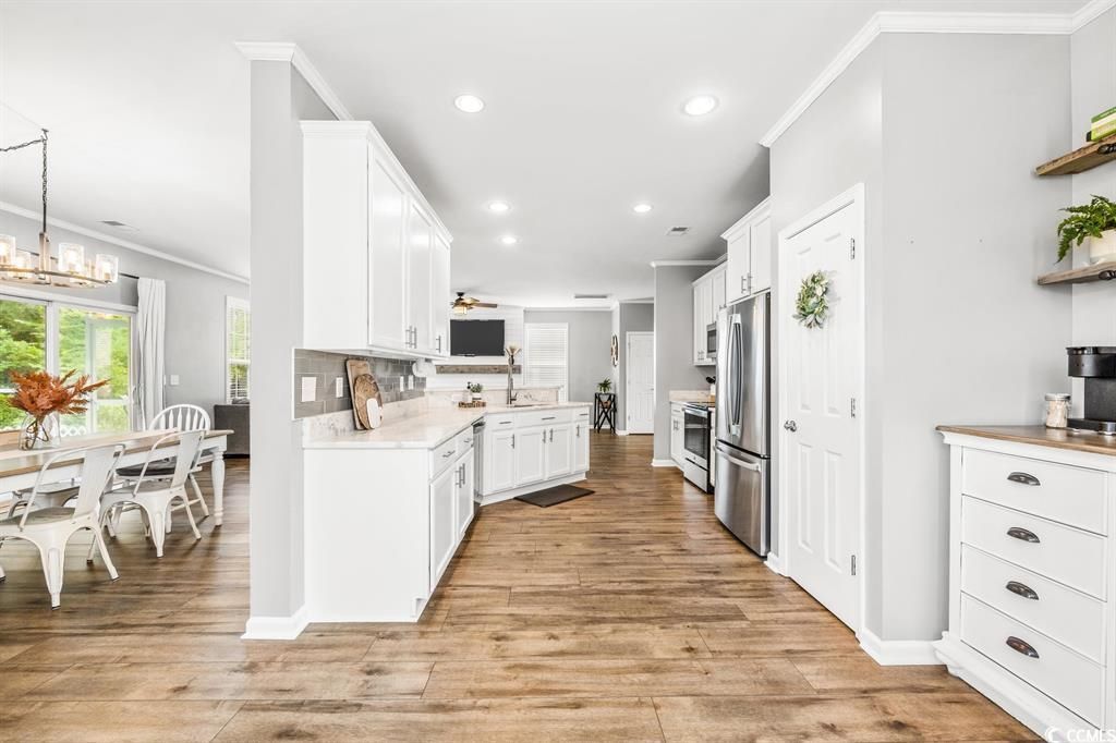 4753 Farm Lake Dr. Photo 7