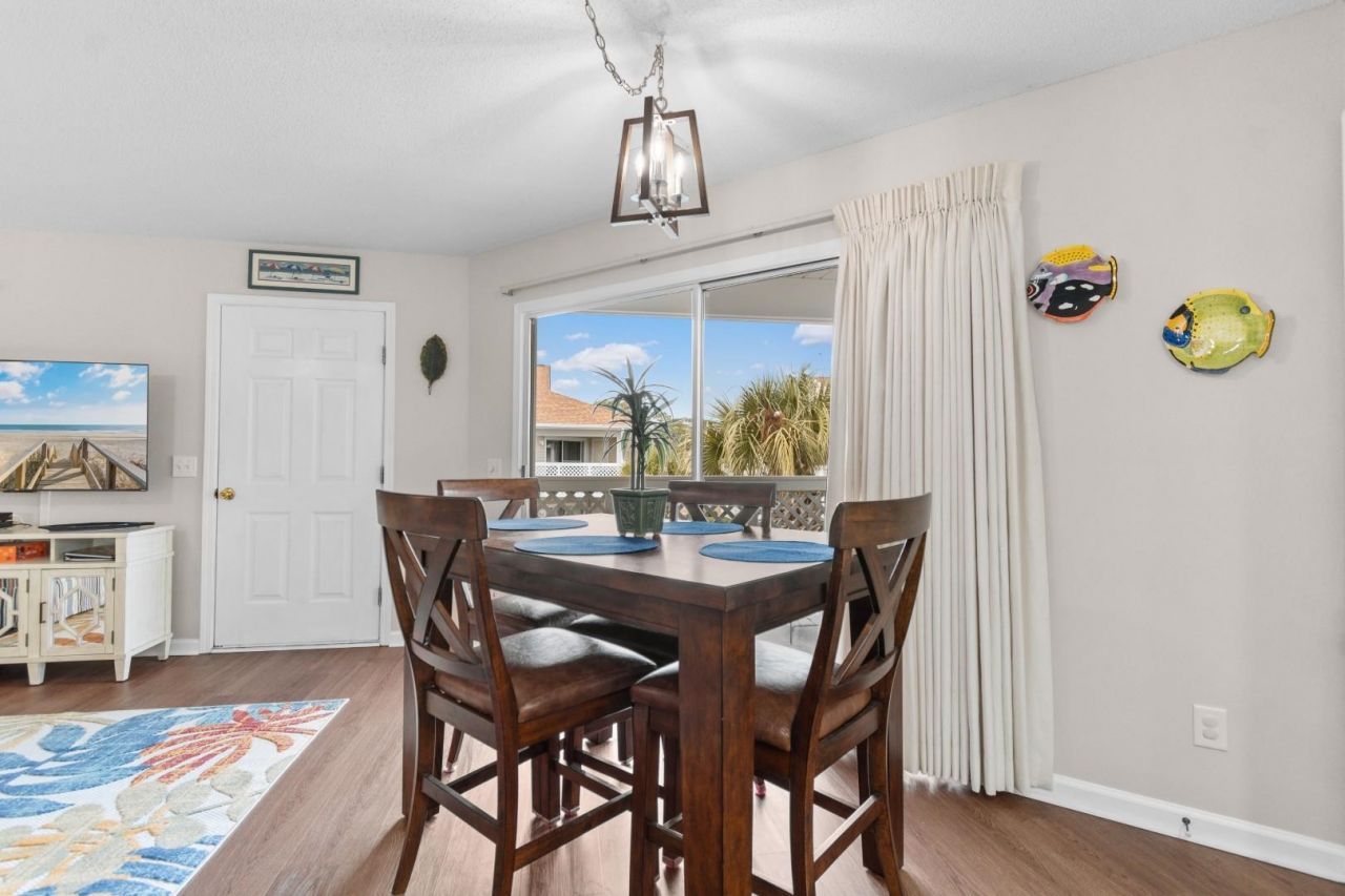 300 Shorehaven Dr.  Photo 10