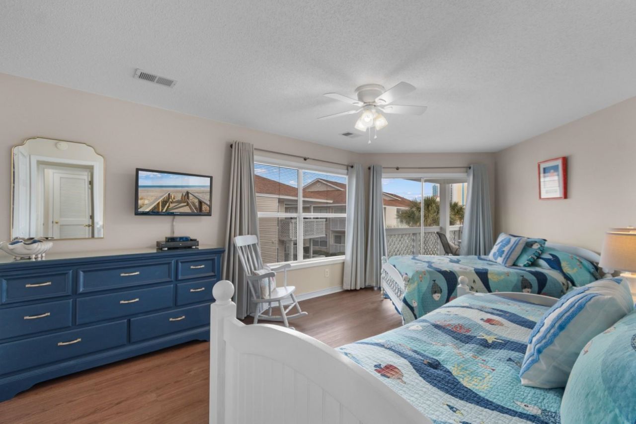 300 Shorehaven Dr.  Photo 21