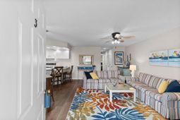 300 Shorehaven Dr.  photo 4