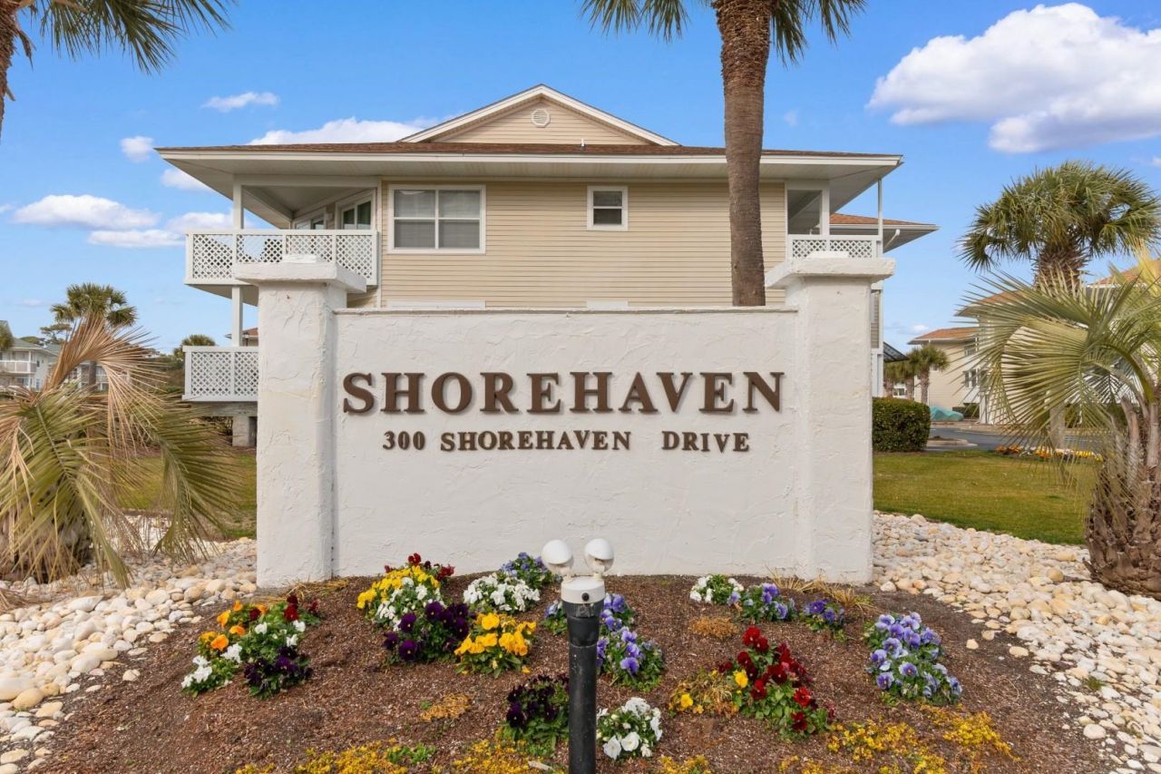 300 Shorehaven Dr.  Photo 39