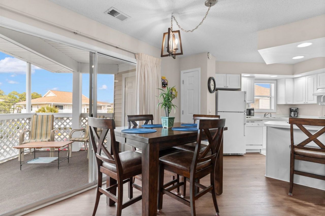 300 Shorehaven Dr.  Photo 9