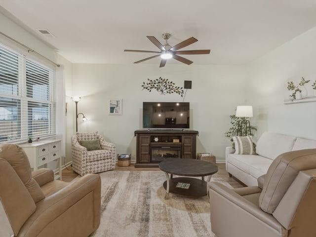 1092 Maxwell Dr. Photo 12