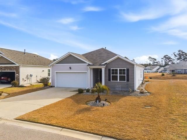 1092 Maxwell Dr. Photo 2