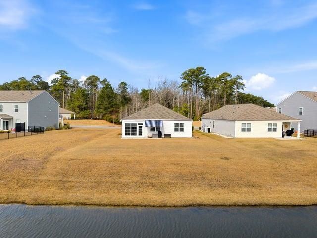 1092 Maxwell Dr. Photo 7