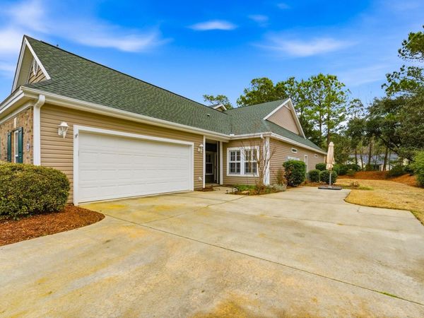 300 Nuthatch Ln., Unit D, Murrells Inlet, SC 29576