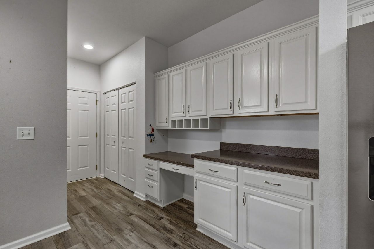 300 Nuthatch Ln. Photo 10