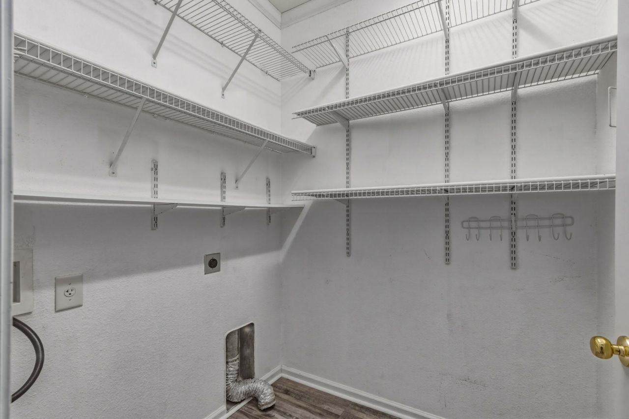 300 Nuthatch Ln. Photo 11