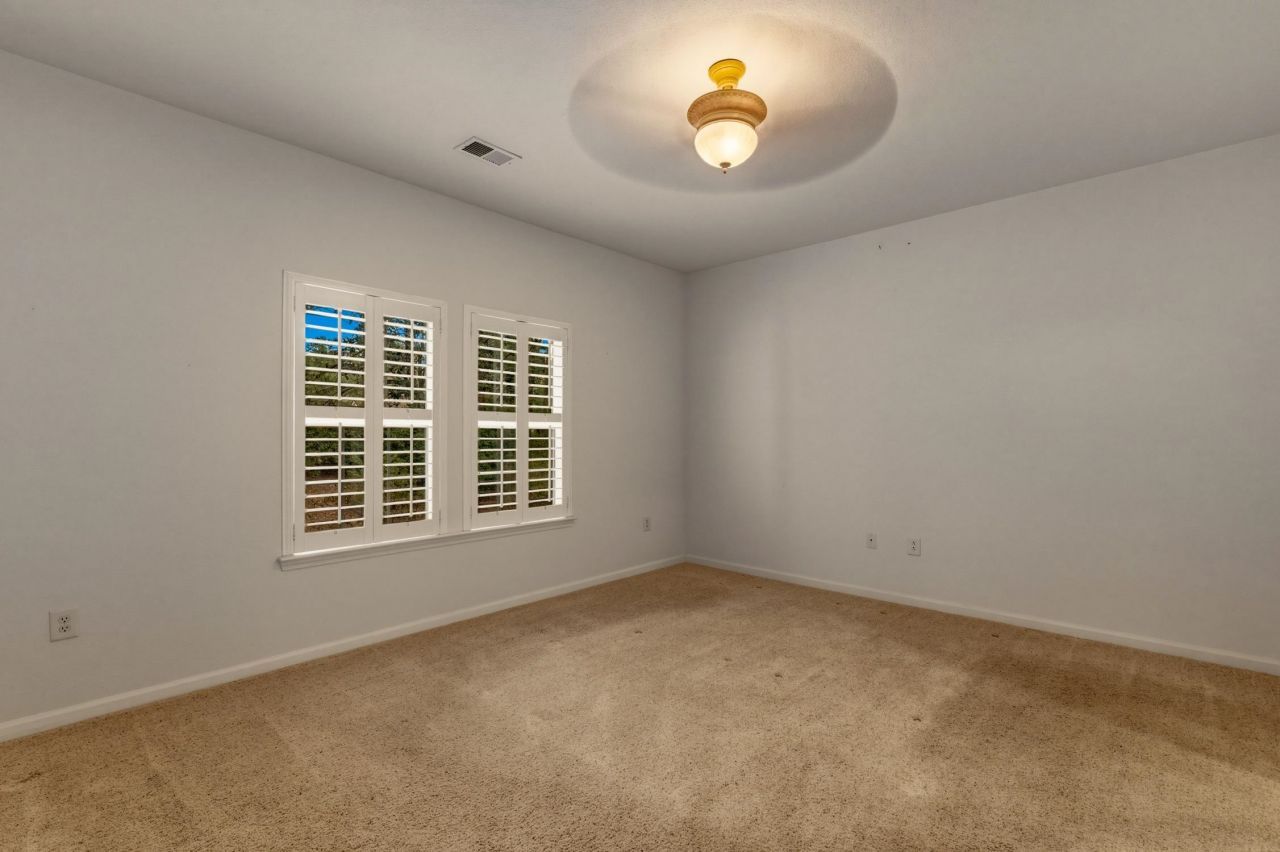 300 Nuthatch Ln. Photo 17