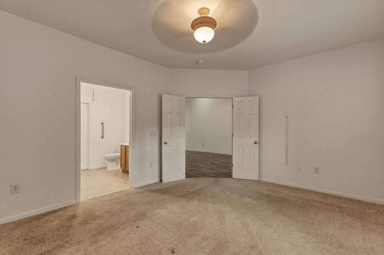 300 Nuthatch Ln. Photo 18