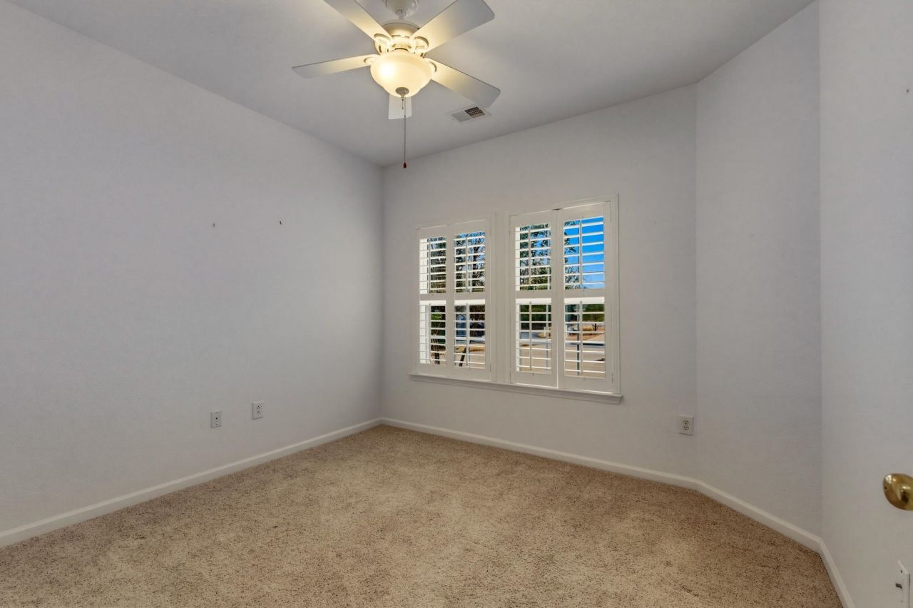 300 Nuthatch Ln. Photo 22