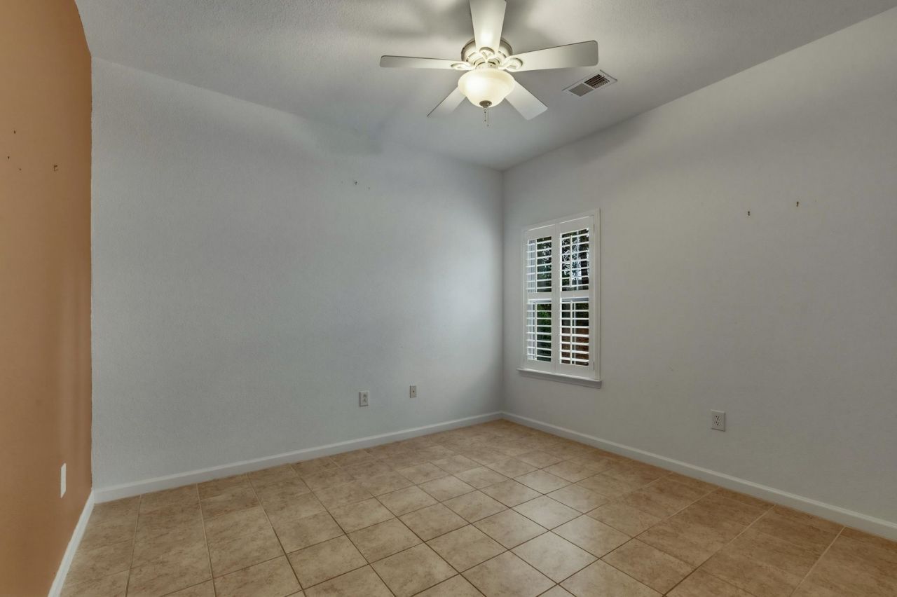 300 Nuthatch Ln. Photo 23