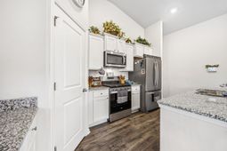 1522 Jardine Loop  photo 4