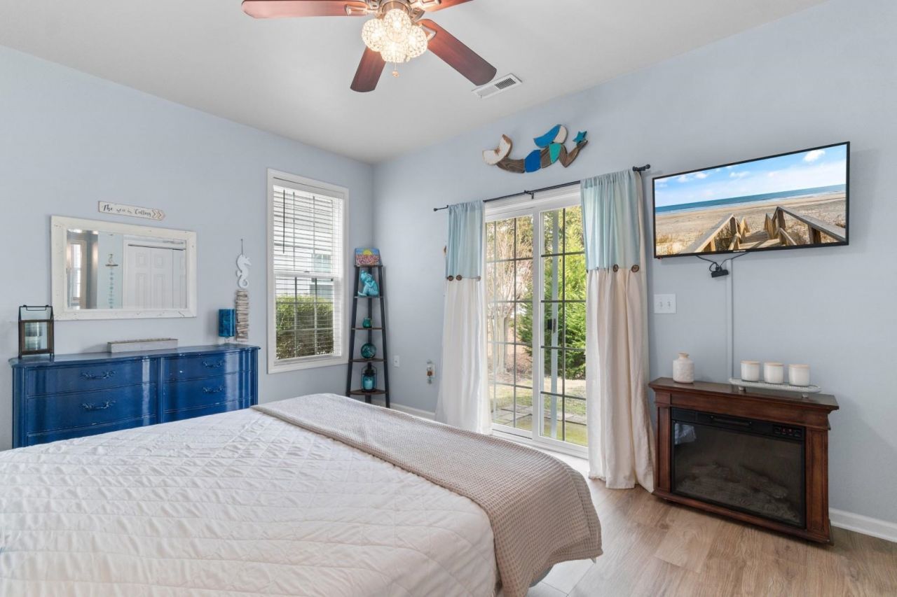 124 Weatherboard Ct.  Photo 14