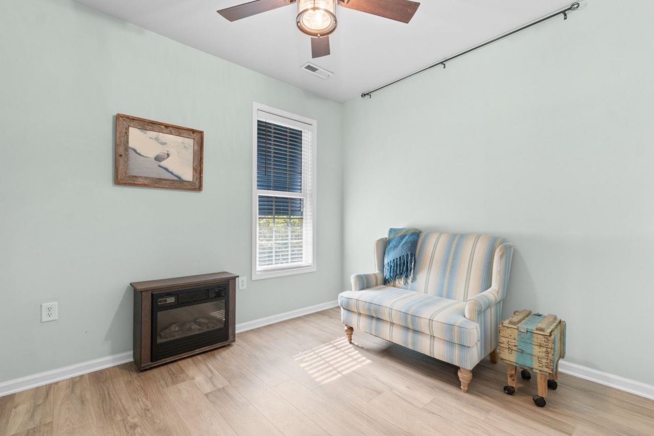 124 Weatherboard Ct.  Photo 17