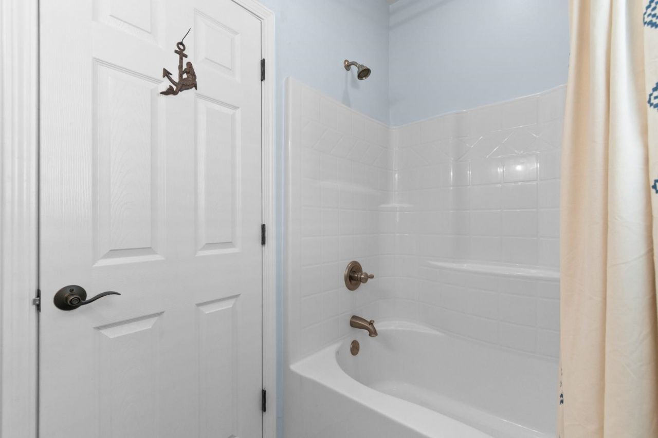 124 Weatherboard Ct.  Photo 21