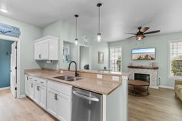 124 Weatherboard Ct.  photo 4