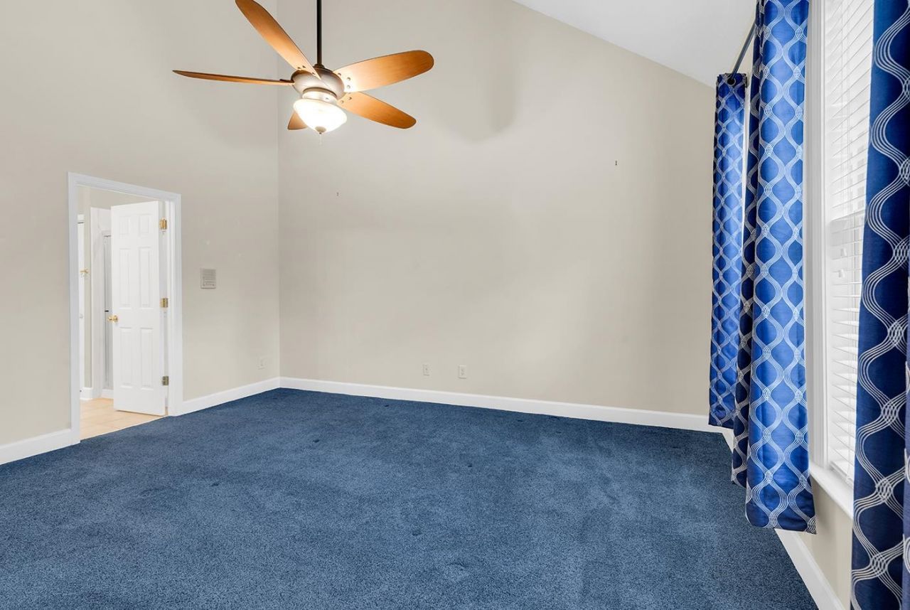 101 Coldstream Cove Loop Photo 15