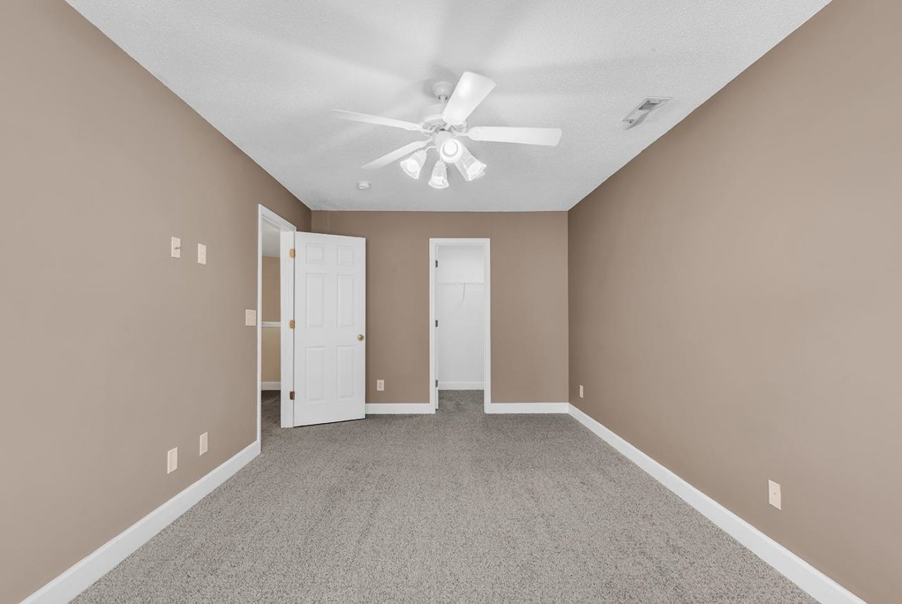 101 Coldstream Cove Loop Photo 27