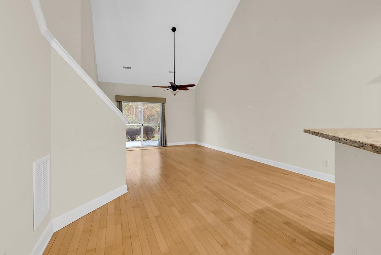 101 Coldstream Cove Loop Photo 4