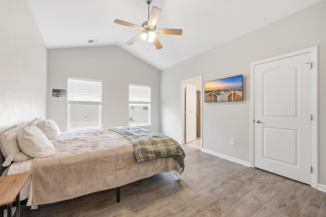 229 Maiden's Choice Dr.  Photo 10