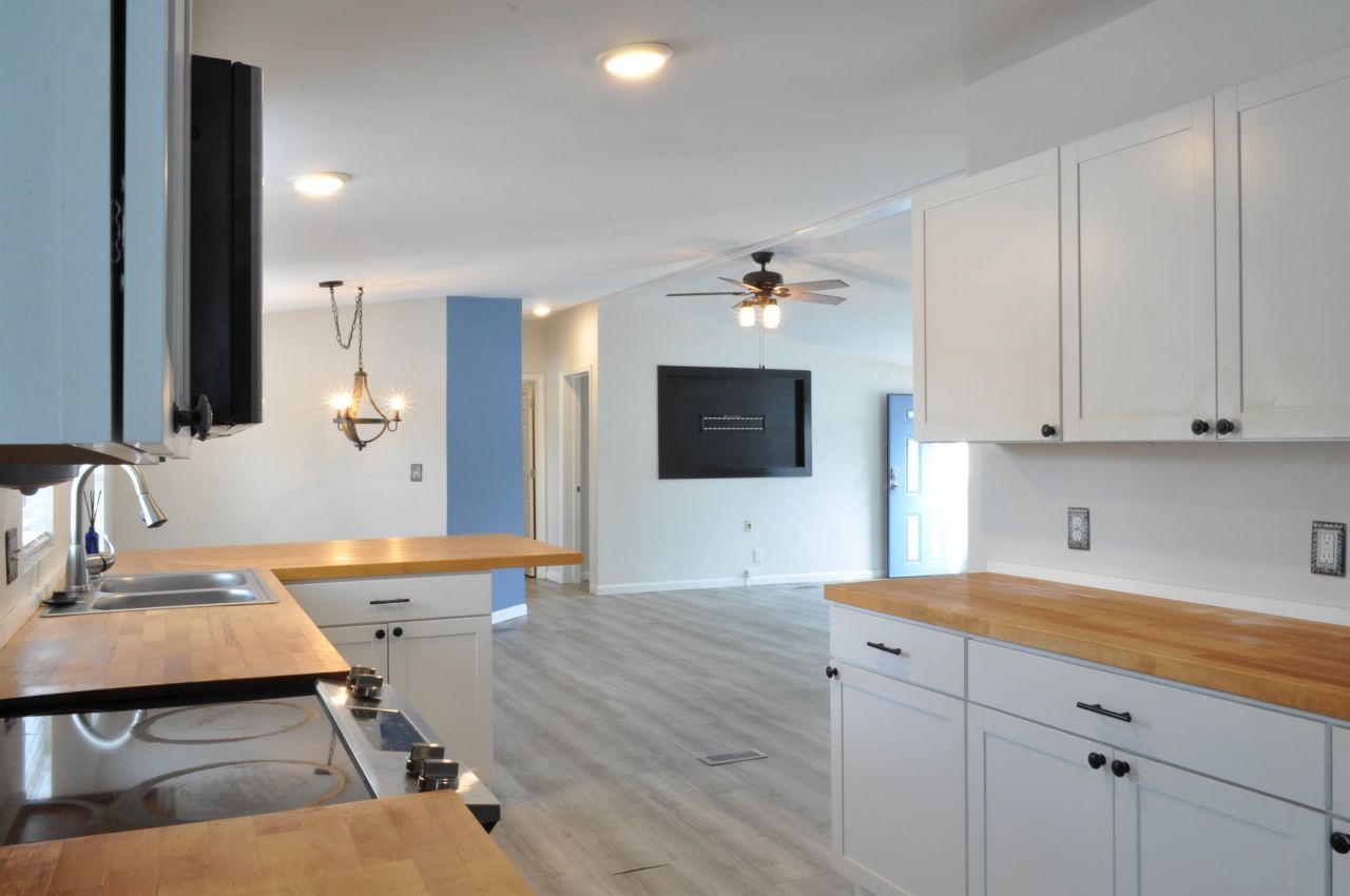 8469 Knollwood Dr. Photo 18