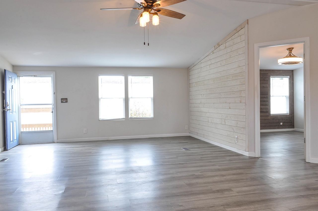 8469 Knollwood Dr. Photo 20