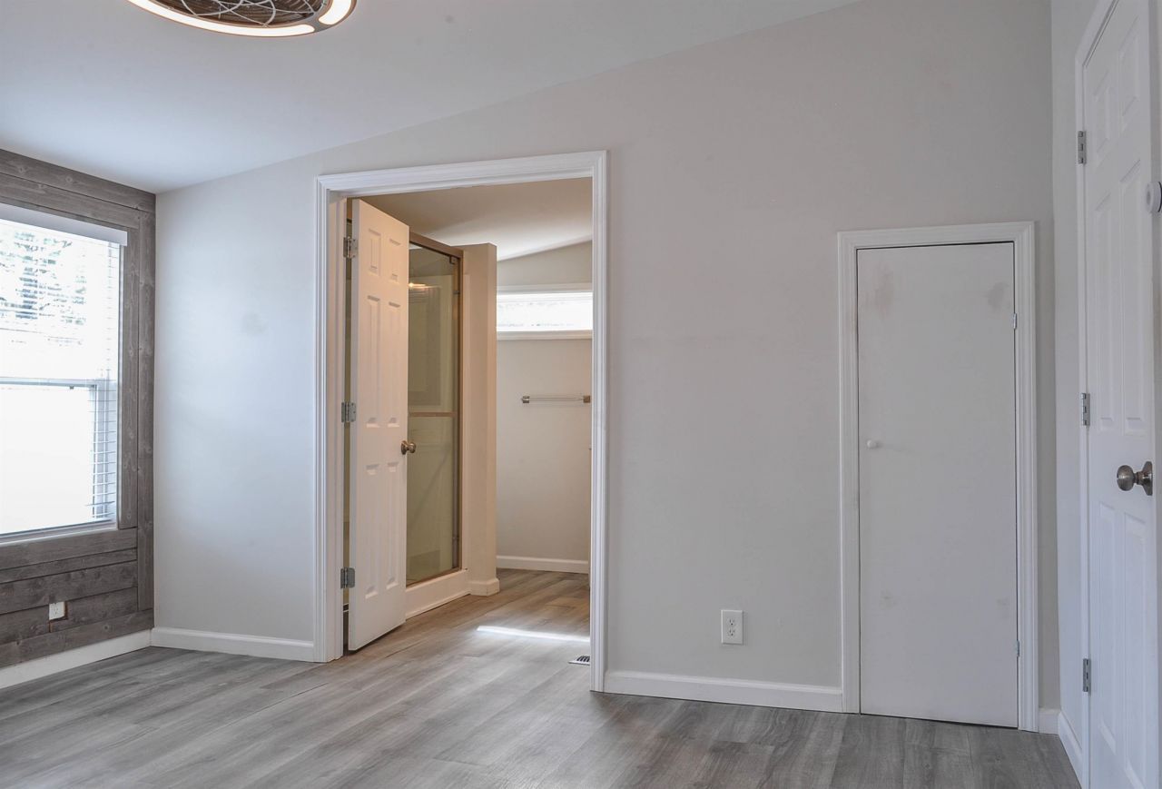 8469 Knollwood Dr. Photo 23