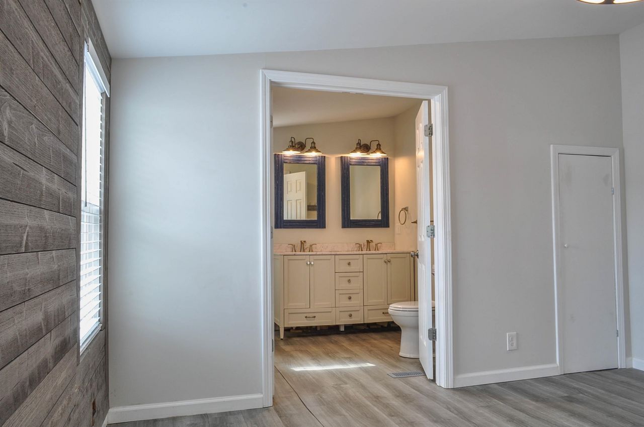 8469 Knollwood Dr. Photo 24