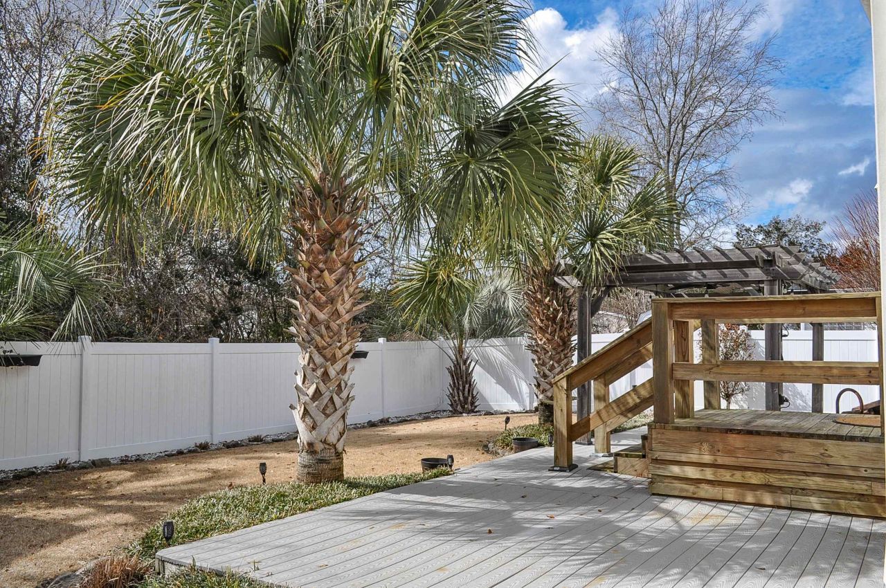 8469 Knollwood Dr. Photo 33