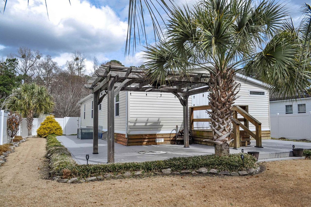 8469 Knollwood Dr. Photo 37