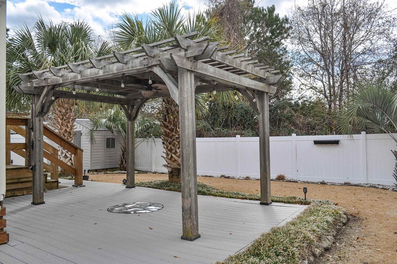 8469 Knollwood Dr. Photo 38