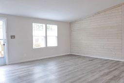 8469 Knollwood Dr. photo 4