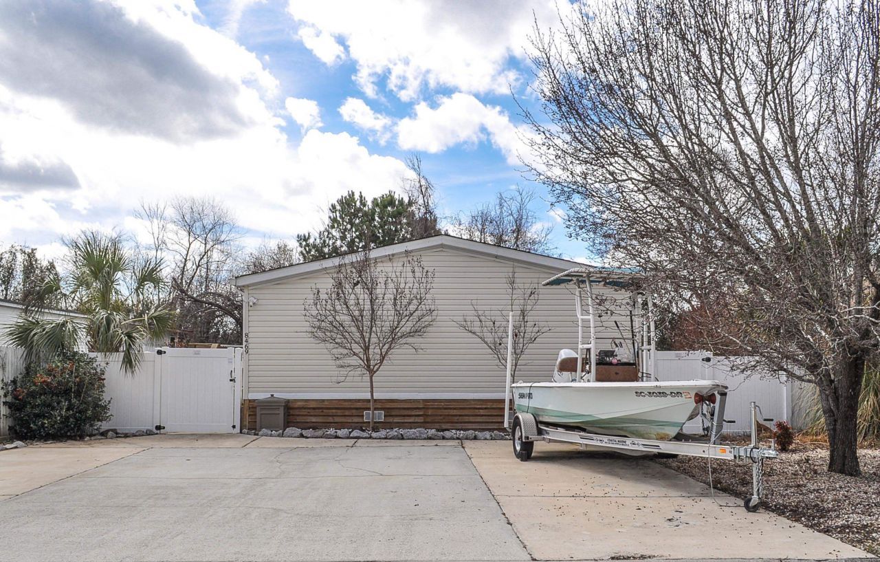 8469 Knollwood Dr. Photo 47