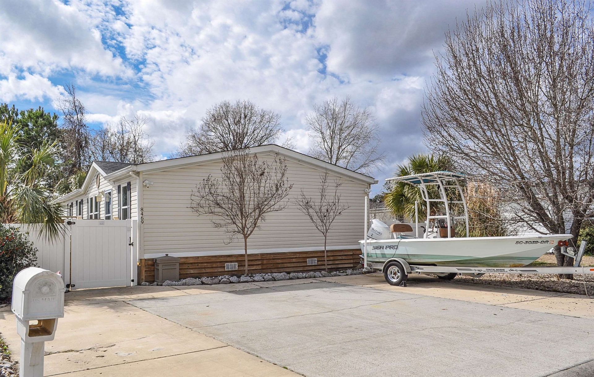 8469 Knollwood Dr. Photo 47