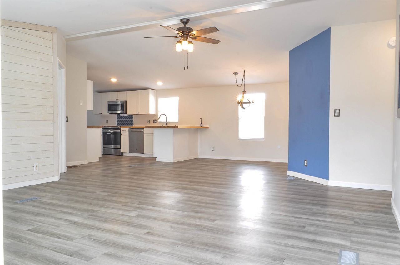 8469 Knollwood Dr. Photo 5