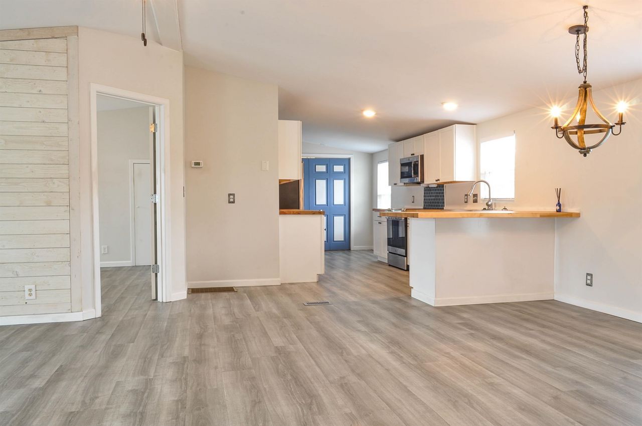 8469 Knollwood Dr. Photo 7